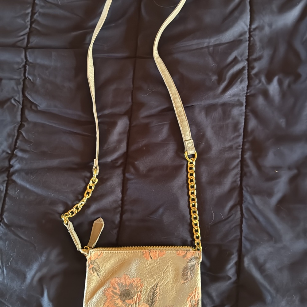 Madden Girl Floral Crossbody Bag in Cream and Gold